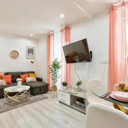 Le Nid Douillet Appartement Confortable A 5 Min Du Stade De France Et Proche De L'Aeroport Cdg Saint-Denis  Exterior foto