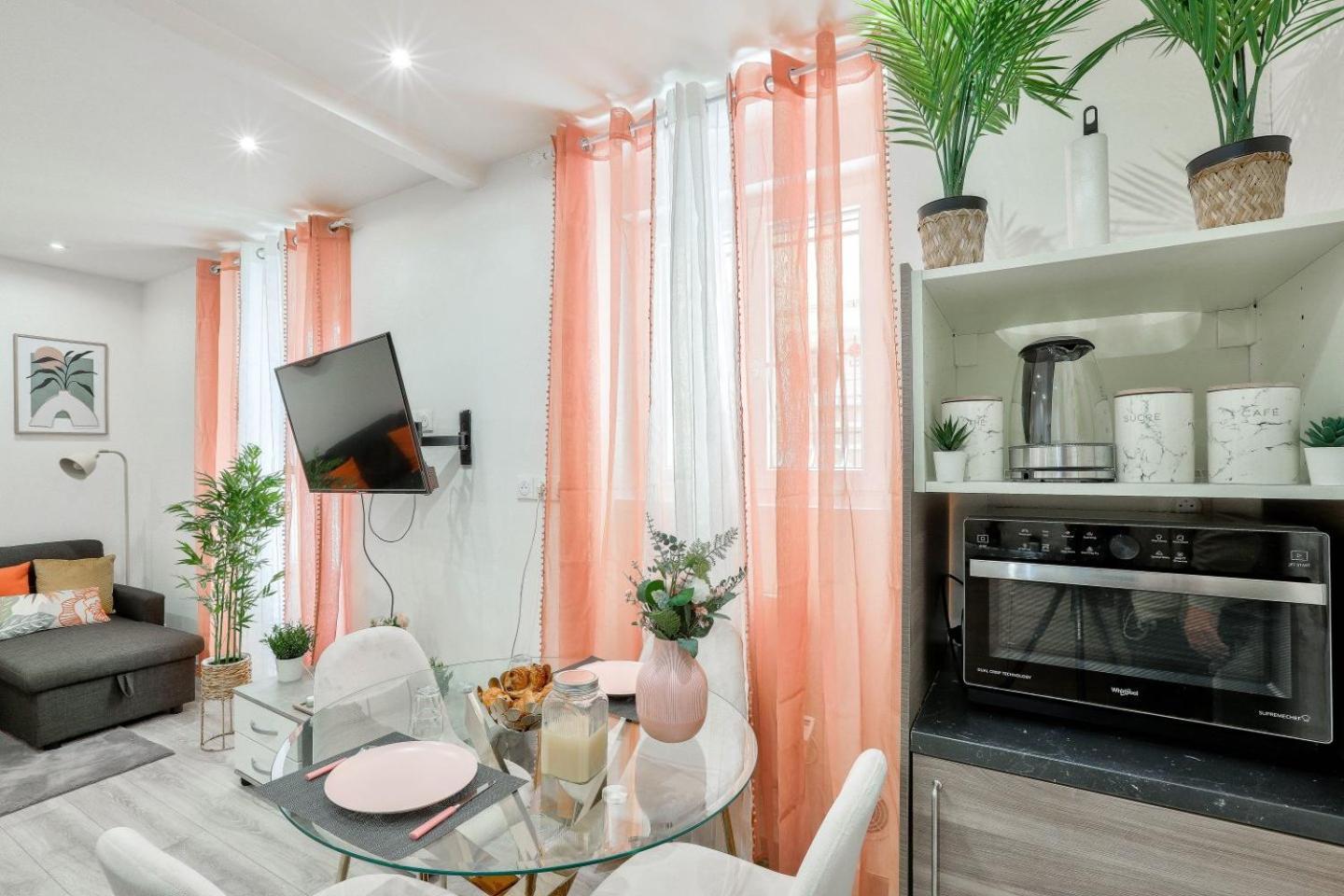 Le Nid Douillet Confortable A 5 Min Du Stade De France Et Proche De L'aeroport Cdg Apartment Saint-Denis (Seine-Saint-Denis)